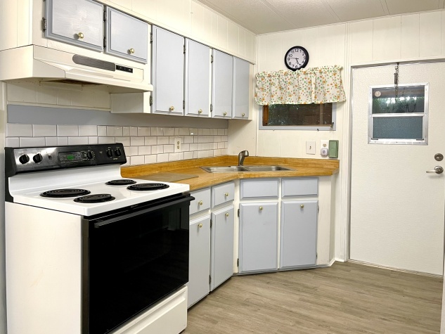 684 Harbor Circle, Ellenton, Florida 34222, 2 Bedrooms Bedrooms, ,2 BathroomsBathrooms,55-Plus Mobile Home,For Sale,Harbor Circle,4584