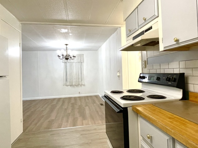 684 Harbor Circle, Ellenton, Florida 34222, 2 Bedrooms Bedrooms, ,2 BathroomsBathrooms,55-Plus Mobile Home,For Sale,Harbor Circle,4584