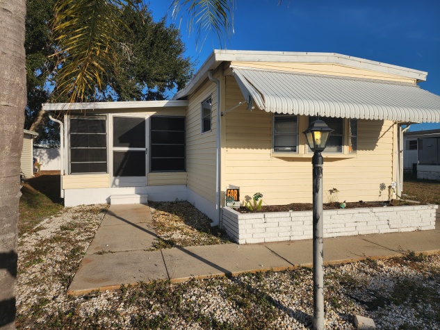 1219 51st Avenue East, Lot 24, Bradenton, Florida 34203, 2 Bedrooms Bedrooms, ,2 BathroomsBathrooms,55-Plus Mobile Home,For Sale,51st Avenue East, Lot 24,4587