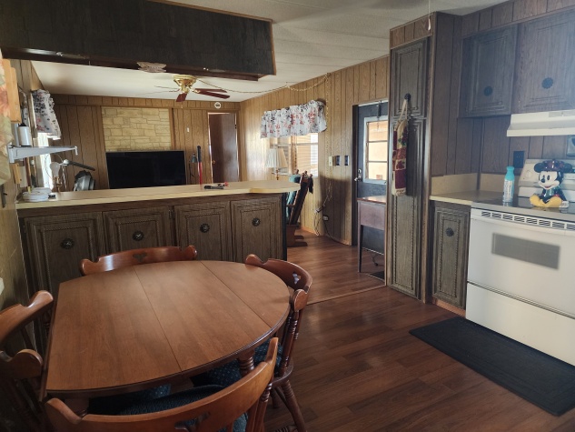 1219 51st Avenue East, Lot 24, Bradenton, Florida 34203, 2 Bedrooms Bedrooms, ,2 BathroomsBathrooms,55-Plus Mobile Home,For Sale,51st Avenue East, Lot 24,4587