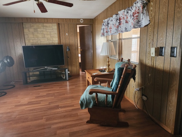 1219 51st Avenue East, Lot 24, Bradenton, Florida 34203, 2 Bedrooms Bedrooms, ,2 BathroomsBathrooms,55-Plus Mobile Home,For Sale,51st Avenue East, Lot 24,4587