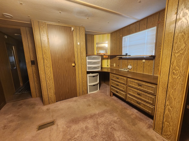 1219 51st Avenue East, Lot 24, Bradenton, Florida 34203, 2 Bedrooms Bedrooms, ,2 BathroomsBathrooms,55-Plus Mobile Home,For Sale,51st Avenue East, Lot 24,4587