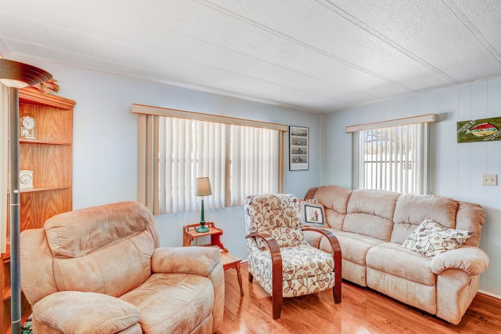 508 44th Avenue East, Lot C6, Bradenton, Florida 34203, 2 Bedrooms Bedrooms, ,1 BathroomBathrooms,55-Plus Mobile Home,For Sale,44th Avenue East, Lot C6,4599