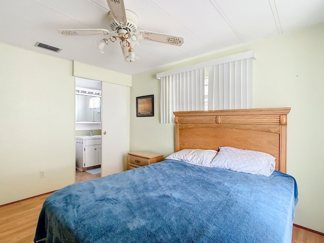 122 King Drive, Winter Haven, Florida 33884, 2 Bedrooms Bedrooms, ,2 BathroomsBathrooms,55-Plus Mobile Home,For Sale,King Drive,4606