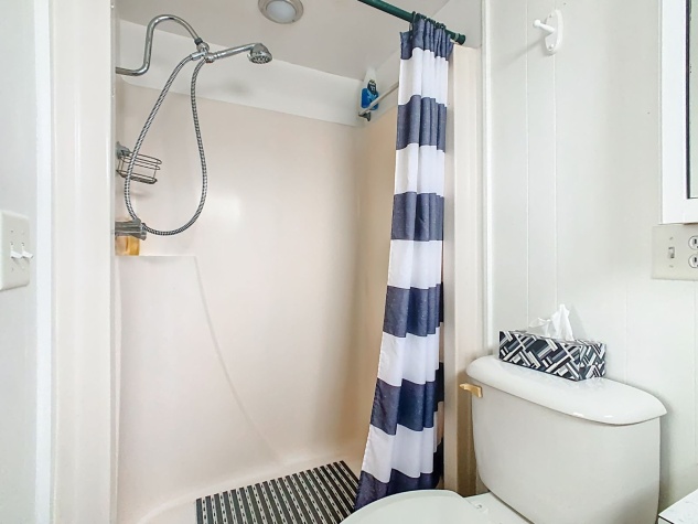 122 King Drive, Winter Haven, Florida 33884, 2 Bedrooms Bedrooms, ,2 BathroomsBathrooms,55-Plus Mobile Home,For Sale,King Drive,4606