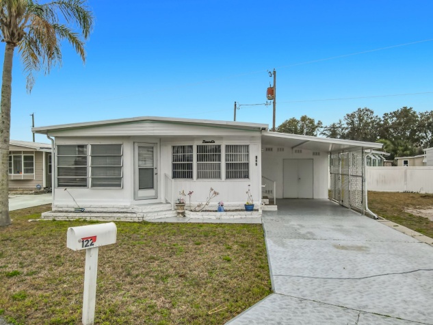 122 King Drive, Winter Haven, Florida 33884, 2 Bedrooms Bedrooms, ,2 BathroomsBathrooms,55-Plus Mobile Home,For Sale,King Drive,4606