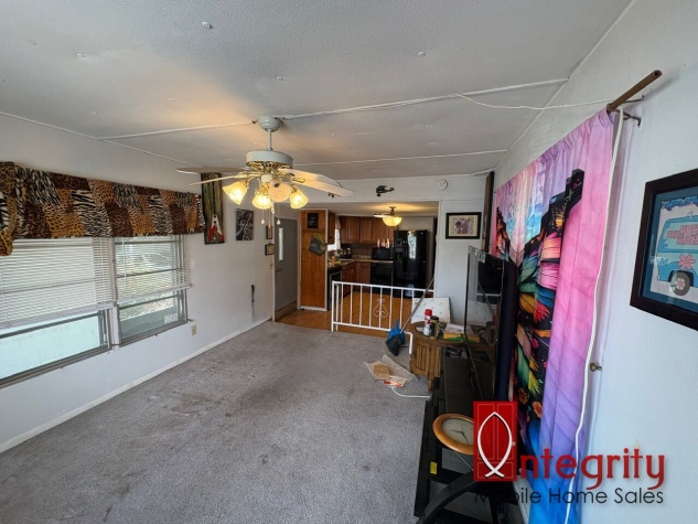 11 Orange St, Deland, Florida 32724, 2 Bedrooms Bedrooms, ,1 BathroomBathrooms,55-Plus Mobile Home,For Sale,Orange St,4615