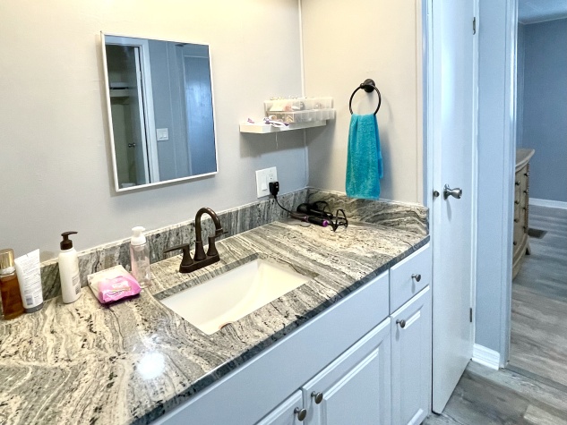 544 Montego Lane N, Ellenton, Florida 34222, 2 Bedrooms Bedrooms, ,2 BathroomsBathrooms,55-Plus Mobile Home,For Sale,Montego Lane N,4617