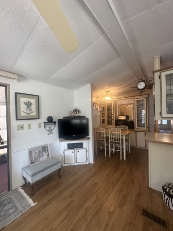 8225 Arevee Dr, Lot 1001, New Port Richey, Florida 34653, 1 Bedroom Bedrooms, ,1 BathroomBathrooms,55-Plus Mobile Home,For Sale,Arevee Dr, Lot 1001,4625