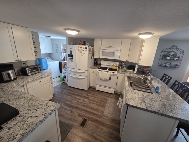 7834 Sunrunner Dr, New Port Richey, Florida 34653, 3 Bedrooms Bedrooms, ,2 BathroomsBathrooms,55-Plus Mobile Home,For Sale,Sunrunner Dr,4629