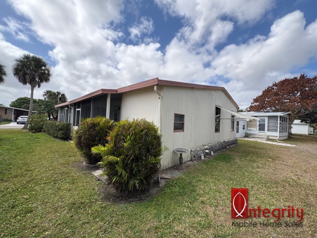 8775 20th Street, Lot 564, Vero Beach, Florida 32996, 2 Bedrooms Bedrooms, ,2 BathroomsBathrooms,55-Plus Mobile Home,For Sale,20th Street, Lot 564,4631