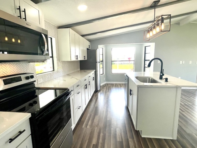 4212 Long Lake Way, Ellenton, Florida 34222, 2 Bedrooms Bedrooms, ,2 BathroomsBathrooms,55-Plus Mobile Home,For Sale,Long Lake Way,4645