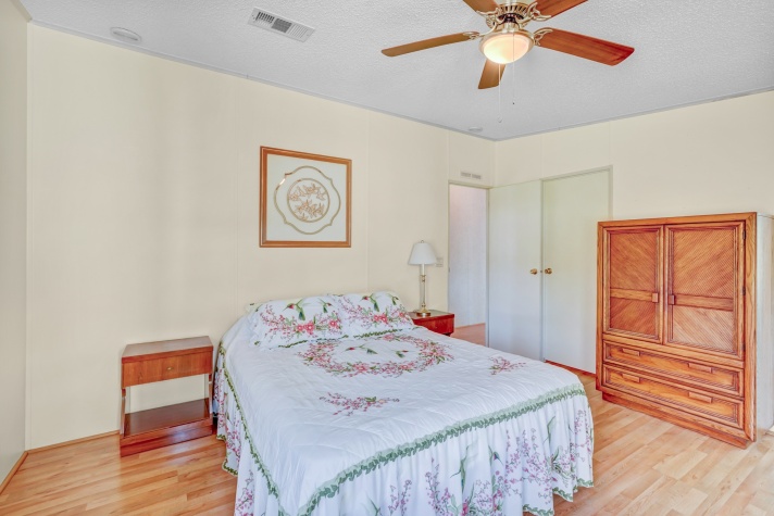 2616 88th St E, Palmetto, Florida 34221, 2 Bedrooms Bedrooms, ,2 BathroomsBathrooms,55-Plus Mobile Home,For Sale,88th St E,4648