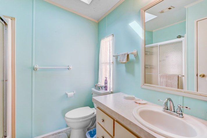 2616 88th St E, Palmetto, Florida 34221, 2 Bedrooms Bedrooms, ,2 BathroomsBathrooms,55-Plus Mobile Home,For Sale,88th St E,4648