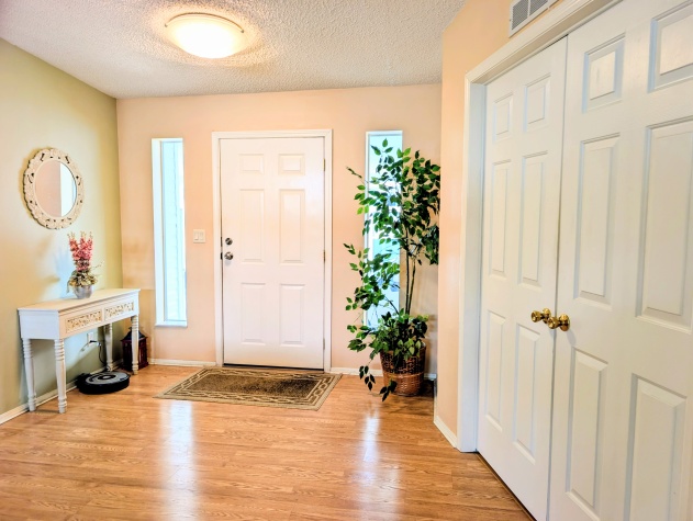 114 Sunflower Dr, Ellenton, Florida 34219, 3 Bedrooms Bedrooms, ,2 BathroomsBathrooms,55-Plus Mobile Home,For Sale,Sunflower Dr,4649