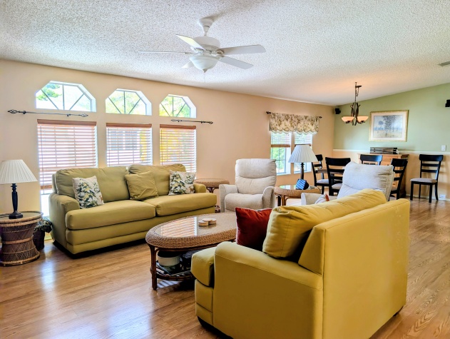 114 Sunflower Dr, Ellenton, Florida 34219, 3 Bedrooms Bedrooms, ,2 BathroomsBathrooms,55-Plus Mobile Home,For Sale,Sunflower Dr,4649