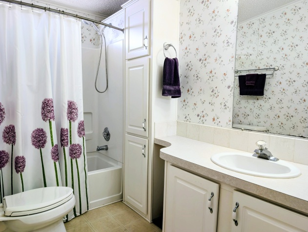 114 Sunflower Dr, Ellenton, Florida 34219, 3 Bedrooms Bedrooms, ,2 BathroomsBathrooms,55-Plus Mobile Home,For Sale,Sunflower Dr,4649