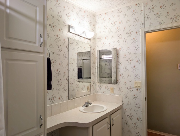 114 Sunflower Dr, Ellenton, Florida 34219, 3 Bedrooms Bedrooms, ,2 BathroomsBathrooms,55-Plus Mobile Home,For Sale,Sunflower Dr,4649