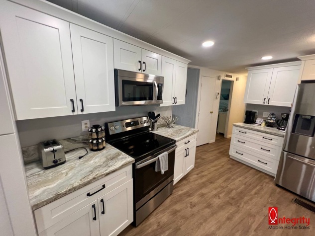 4011 Countryside Dr, Ellenton, Florida 34222, 2 Bedrooms Bedrooms, ,2 BathroomsBathrooms,55-Plus Mobile Home,For Sale,Countryside Dr,4650