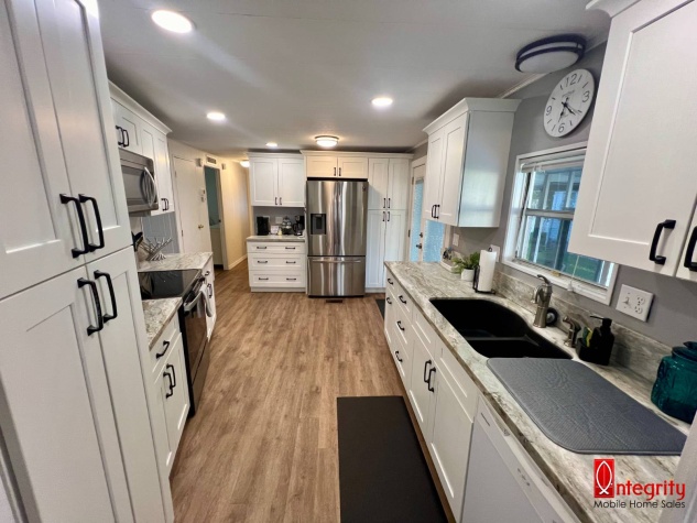 4011 Countryside Dr, Ellenton, Florida 34222, 2 Bedrooms Bedrooms, ,2 BathroomsBathrooms,55-Plus Mobile Home,For Sale,Countryside Dr,4650