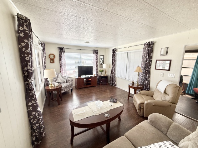 528 Parakeet Ln, Largo, Florida 33770, 1 Bedroom Bedrooms, ,1 BathroomBathrooms,55-Plus Mobile Home,For Sale,Parakeet Ln,4654