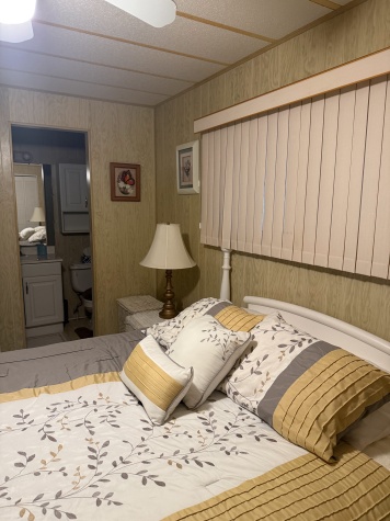 32 Deer Ln, Englewood, Florida 34233, 2 Bedrooms Bedrooms, ,2 BathroomsBathrooms,55-Plus Mobile Home,For Sale,Deer Ln,4658