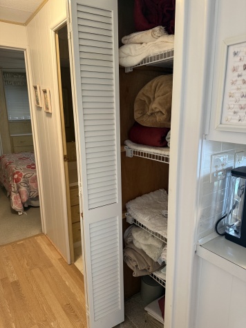 32 Deer Ln, Englewood, Florida 34233, 2 Bedrooms Bedrooms, ,2 BathroomsBathrooms,55-Plus Mobile Home,For Sale,Deer Ln,4658