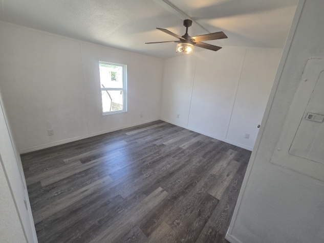 12701 126th Ave, Lot 99, Largo, Florida 33774, 2 Bedrooms Bedrooms, ,1 BathroomBathrooms,All - Age Mobile Home,For Sale,126th Ave, Lot 99,4660