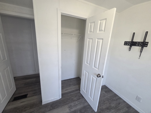 12701 126th Ave, Lot 99, Largo, Florida 33774, 2 Bedrooms Bedrooms, ,1 BathroomBathrooms,All - Age Mobile Home,For Sale,126th Ave, Lot 99,4660