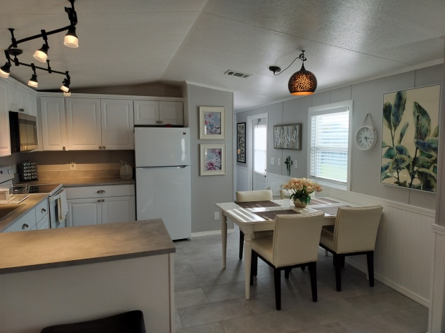 92 Sandhill Blvd, Fort Pierce, Florida 34982, 2 Bedrooms Bedrooms, ,2 BathroomsBathrooms,55-Plus Mobile Home,For Sale,Sandhill Blvd,4661