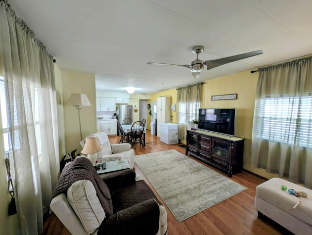 2507 Scuttlebutt Loop, Lot 335, Ruskin, Florida 33570, 2 Bedrooms Bedrooms, ,2 BathroomsBathrooms,55-Plus Mobile Home,For Sale,Scuttlebutt Loop, Lot 335,4668