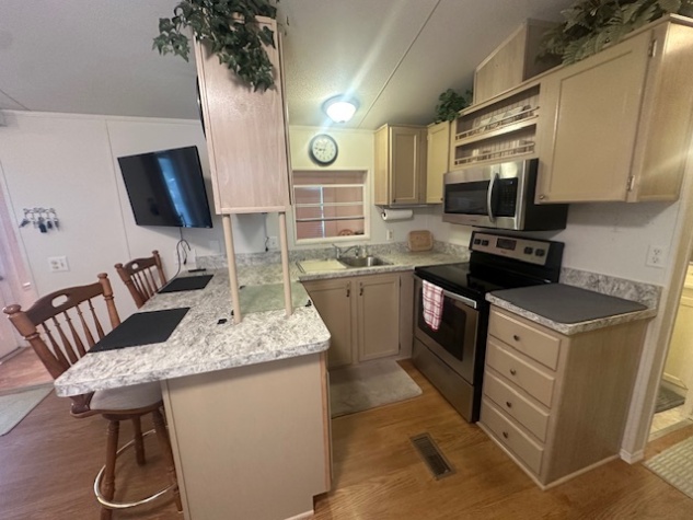 8225 Arevee Dr, Lot 178, New Port Richey, Florida 34653, 1 Bedroom Bedrooms, ,2 BathroomsBathrooms,55-Plus Mobile Home,For Sale,Arevee Dr, Lot 178,4669