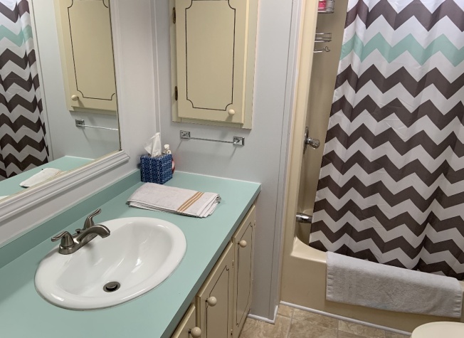 5449 Aylesbury Ln, Sarasota, Florida 34241, 2 Bedrooms Bedrooms, ,2 BathroomsBathrooms,55-Plus Mobile Home,For Sale,Aylesbury Ln,4673