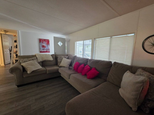 4519 Green Palm Ln, Lot 558, Tampa, Florida 33610, 3 Bedrooms Bedrooms, ,2 BathroomsBathrooms,All - Age Mobile Home,For Sale,Green Palm Ln, Lot 558,4675