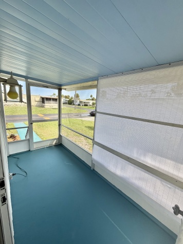 751 10th St E, Lot 153, Palmetto, Florida 34221, 2 Bedrooms Bedrooms, ,2 BathroomsBathrooms,55-Plus Mobile Home,For Sale,10th St E, Lot 153,4678