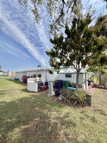 751 10th St E, Lot 153, Palmetto, Florida 34221, 2 Bedrooms Bedrooms, ,2 BathroomsBathrooms,55-Plus Mobile Home,For Sale,10th St E, Lot 153,4678