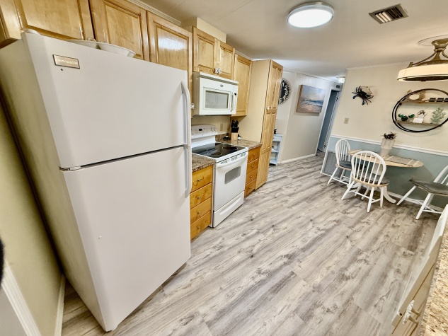 659 Poinsettia Dr, Largo, Florida 33770, 2 Bedrooms Bedrooms, ,2 BathroomsBathrooms,55-Plus Mobile Home,For Sale,Poinsettia Dr,4681