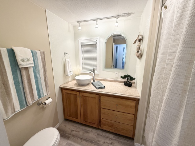 659 Poinsettia Dr, Largo, Florida 33770, 2 Bedrooms Bedrooms, ,2 BathroomsBathrooms,55-Plus Mobile Home,For Sale,Poinsettia Dr,4681