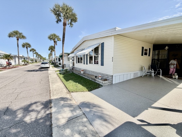 659 Poinsettia Dr, Largo, Florida 33770, 2 Bedrooms Bedrooms, ,2 BathroomsBathrooms,55-Plus Mobile Home,For Sale,Poinsettia Dr,4681