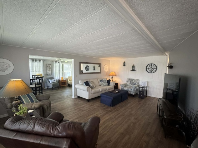 4011 Countryside Dr, Ellenton, Florida 34222, 2 Bedrooms Bedrooms, ,2 BathroomsBathrooms,55-Plus Mobile Home,For Sale,Countryside Dr,4687