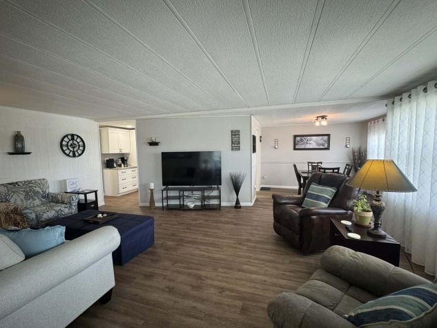 4011 Countryside Dr, Ellenton, Florida 34222, 2 Bedrooms Bedrooms, ,2 BathroomsBathrooms,55-Plus Mobile Home,For Sale,Countryside Dr,4687