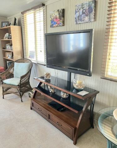 Kay Road 800, Bradenton, Florida 34212, 2 Bedrooms Bedrooms, ,1 BathroomBathrooms,All - Age Mobile Home,For Sale,800,1127,4692