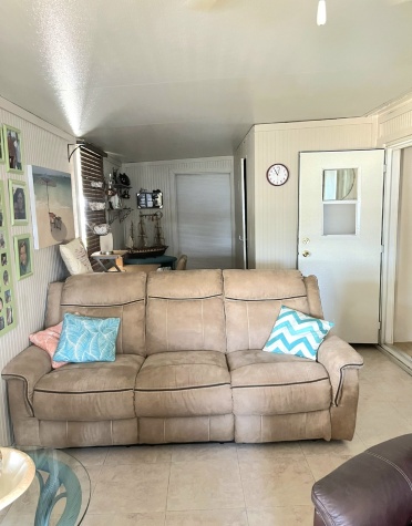 Kay Road 800, Bradenton, Florida 34212, 2 Bedrooms Bedrooms, ,1 BathroomBathrooms,All - Age Mobile Home,For Sale,800,1127,4692