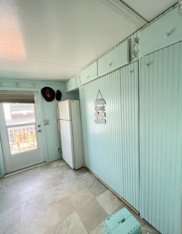 Kay Road 800, Bradenton, Florida 34212, 2 Bedrooms Bedrooms, ,1 BathroomBathrooms,All - Age Mobile Home,For Sale,800,1127,4692