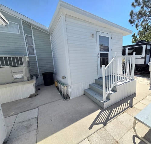 Kay Road 800, Bradenton, Florida 34212, 2 Bedrooms Bedrooms, ,1 BathroomBathrooms,All - Age Mobile Home,For Sale,800,1127,4692