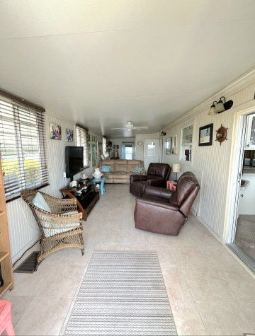 Kay Road 800, Bradenton, Florida 34212, 2 Bedrooms Bedrooms, ,1 BathroomBathrooms,All - Age Mobile Home,For Sale,800,1127,4692