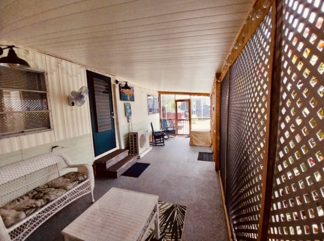 2701 34th Street North, Lot 554, St. Petersburg, Florida 33713, 2 Bedrooms Bedrooms, ,1 BathroomBathrooms,55-Plus Mobile Home,For Sale,34th Street North, Lot 554,4693