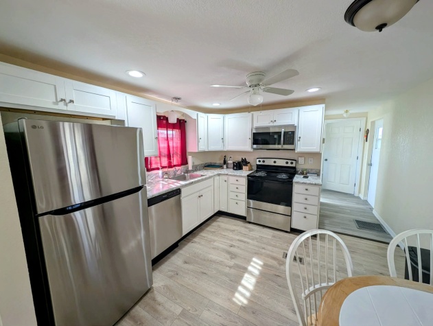 2525 Gulf City Rd, Lot 102, Ruskin, Florida 33570, 2 Bedrooms Bedrooms, ,2 BathroomsBathrooms,55-Plus Mobile Home,For Sale,Gulf City Rd, Lot 102,4700