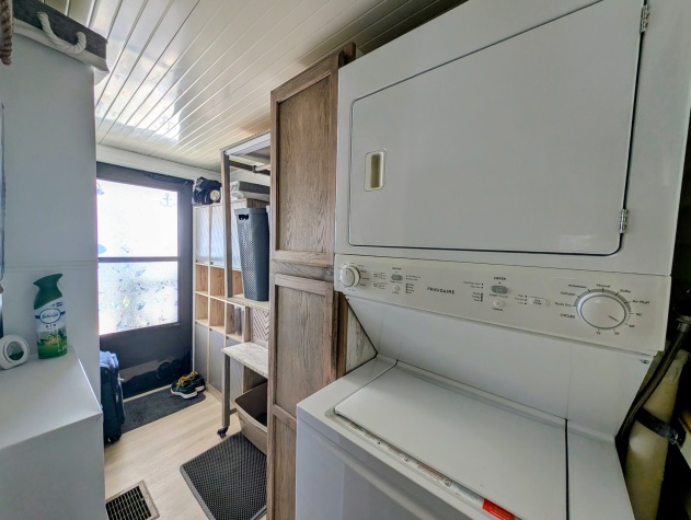 2206 Chaney Dr, Lot 442, Ruskin, Florida 33570, 2 Bedrooms Bedrooms, ,1.5 BathroomsBathrooms,55-Plus Mobile Home,For Sale,Chaney Dr, Lot 442,4701