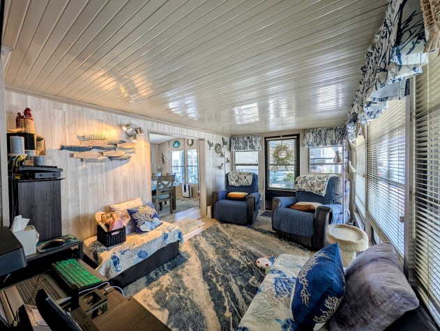 2206 Chaney Dr, Lot 442, Ruskin, Florida 33570, 2 Bedrooms Bedrooms, ,1.5 BathroomsBathrooms,55-Plus Mobile Home,For Sale,Chaney Dr, Lot 442,4701